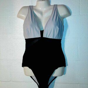 Everlast Sport Women's Size 16 One Piece Swimwear Bathing Suit Black Gray Mesh